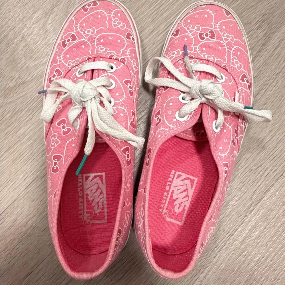 Vans Pink Hello Kitty Graphic Canvas Sneakers - Picture 3 of 3